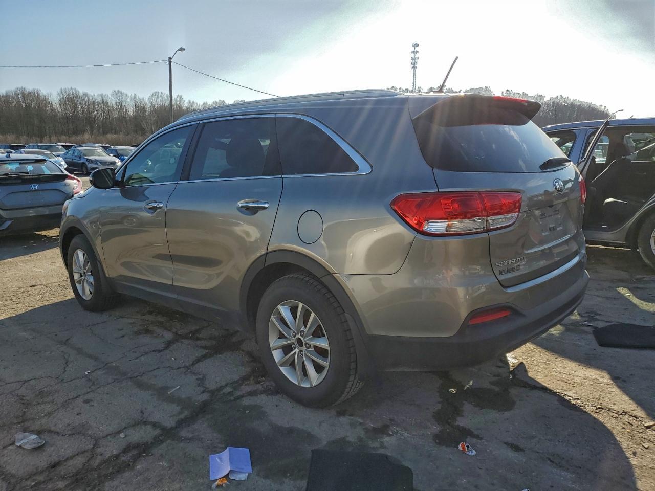 2016 KIA SORENTO LX photo 2
