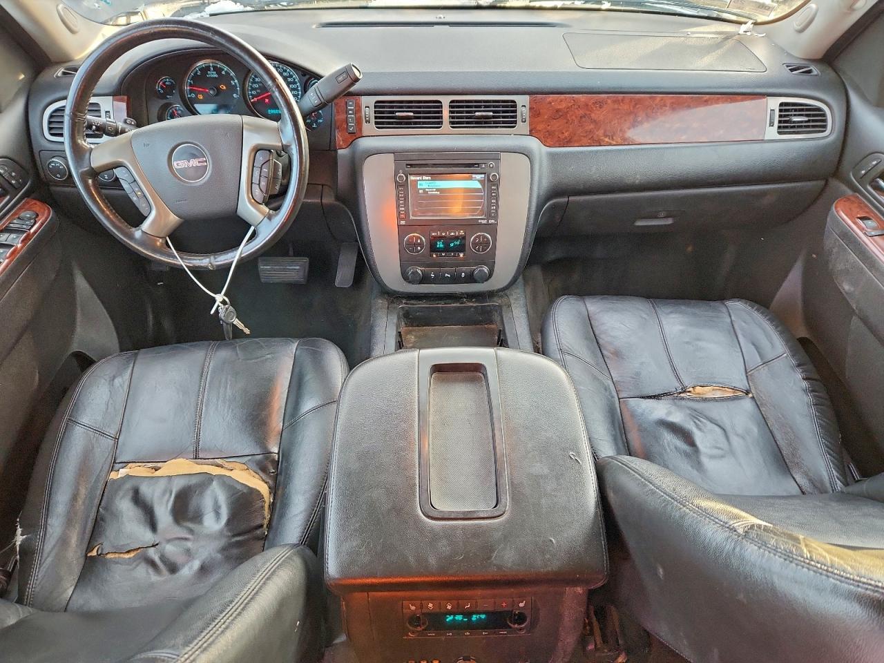 2012 GMC YUKON XL K1500 SLT photo 8