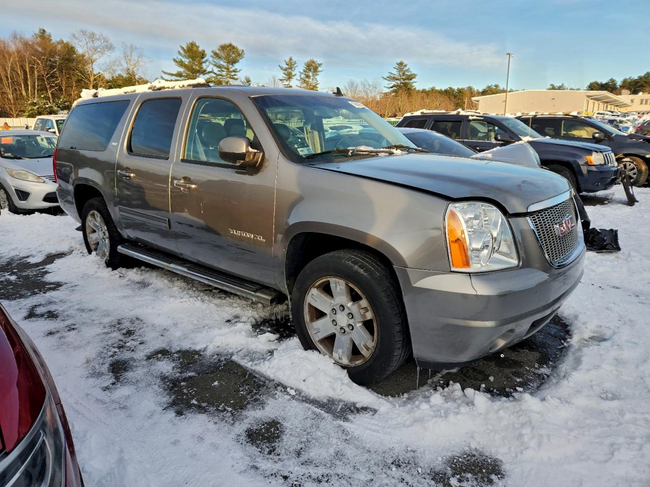 2012 GMC YUKON XL K1500 SLT photo 4