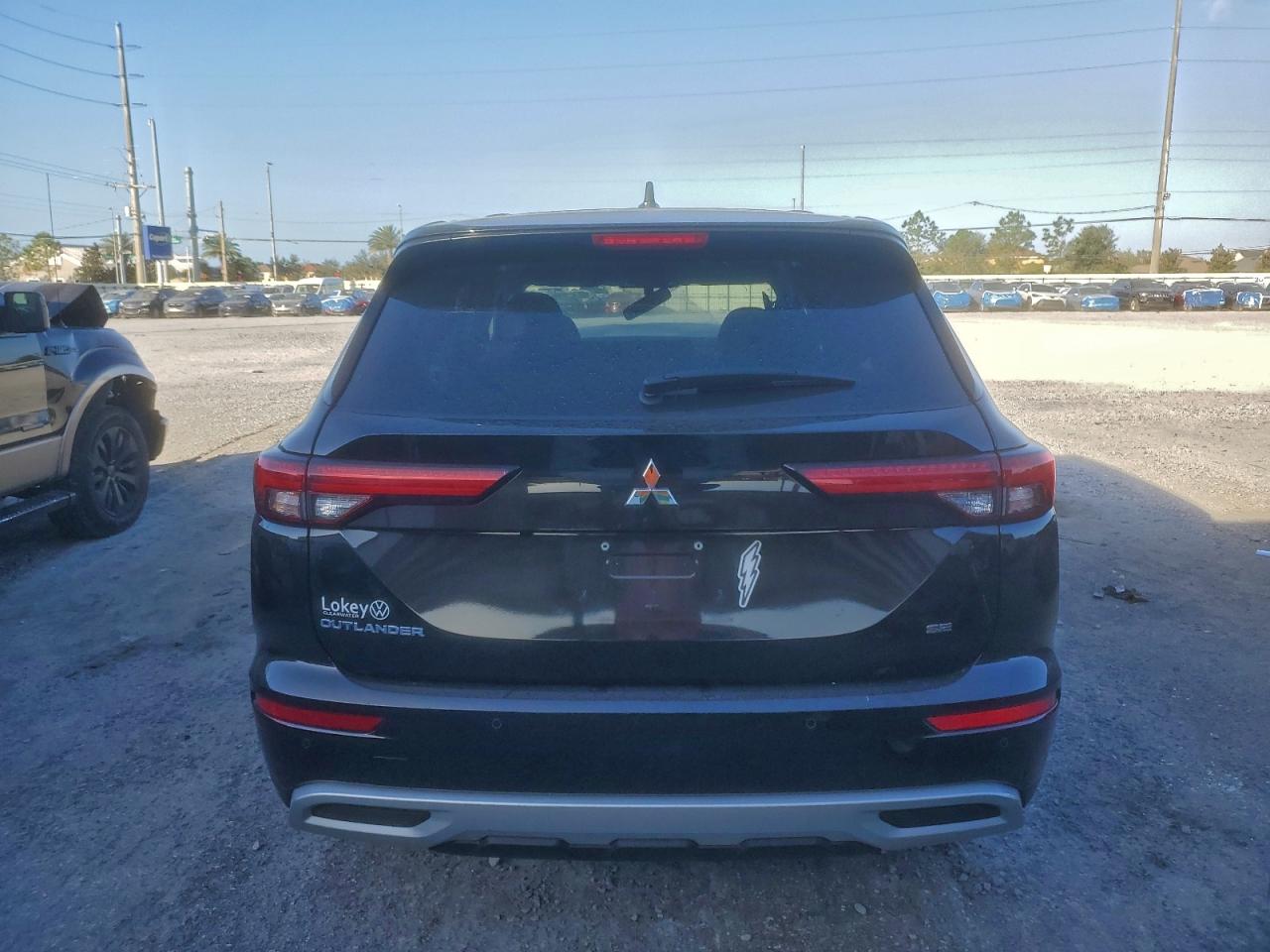 2024 MITSUBISHI OUTLANDER SE photo 6