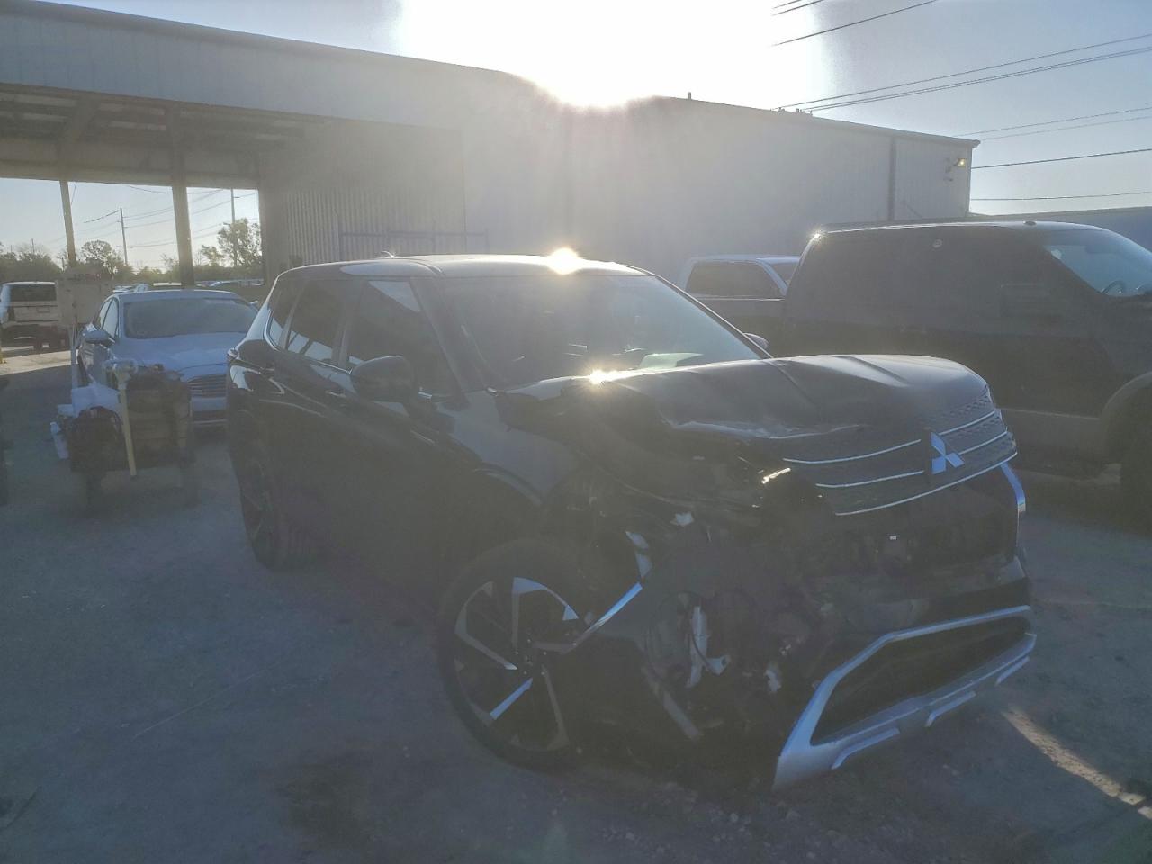 2024 MITSUBISHI OUTLANDER SE photo 4