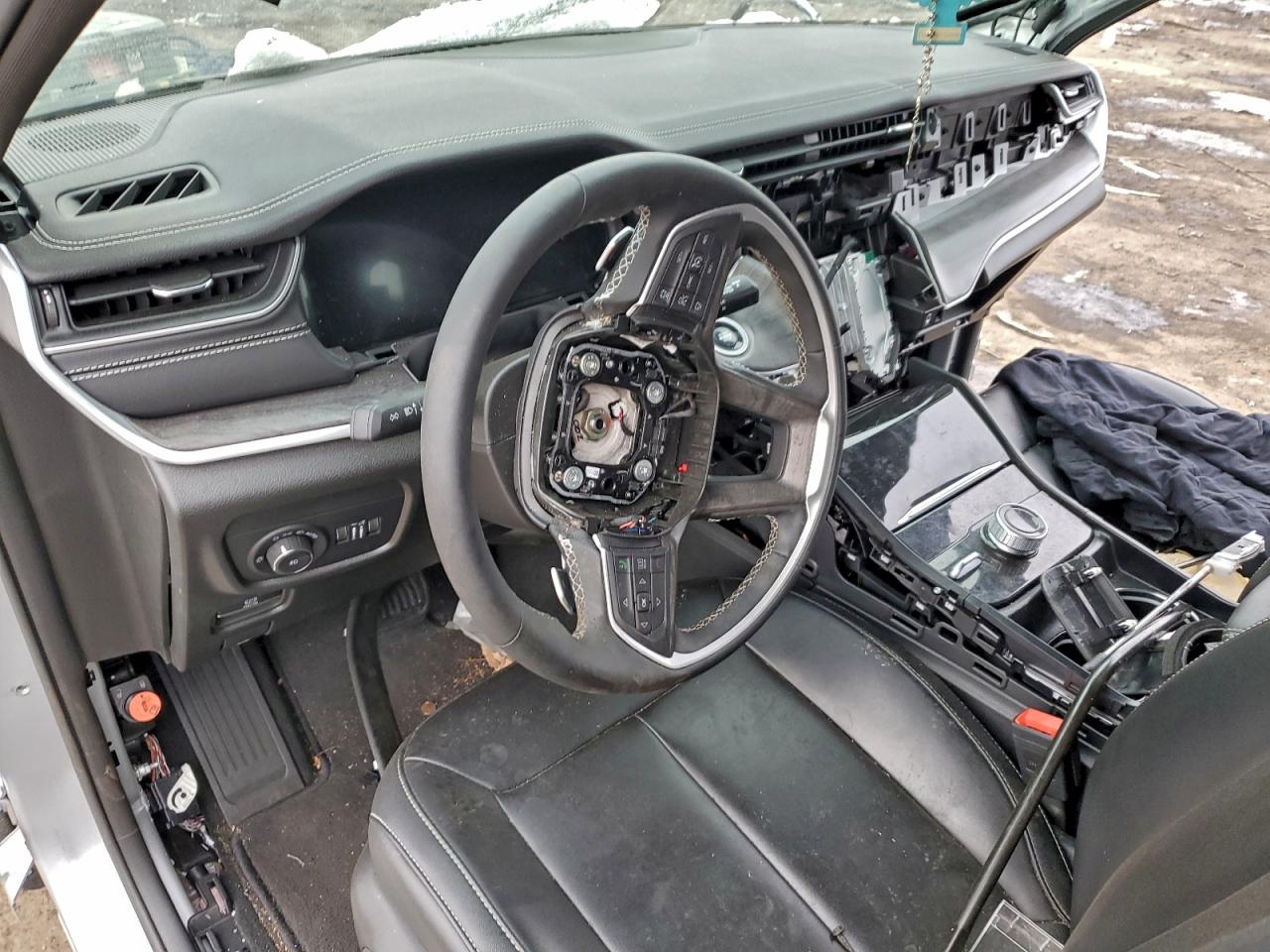 2024 JEEP GRAND CHEROKEE LIMITED photo 8