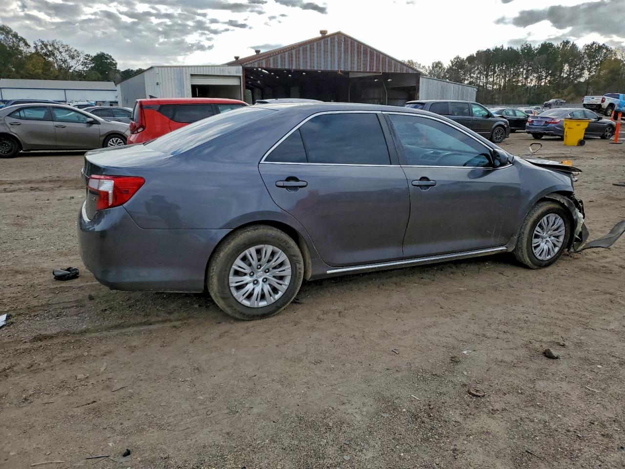 2012 TOYOTA CAMRY BASE photo 3