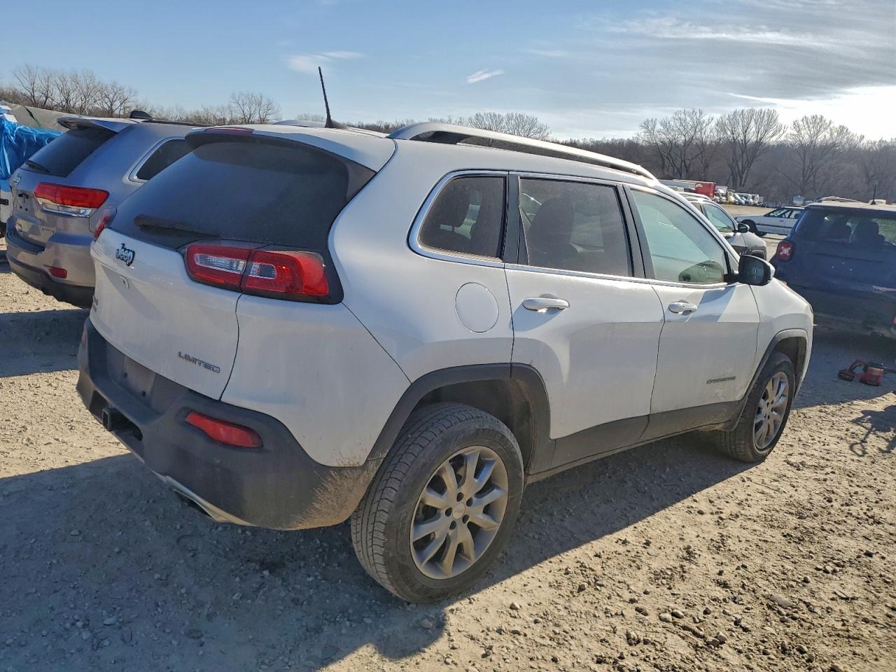 2018 JEEP CHEROKEE LIMITED photo 3