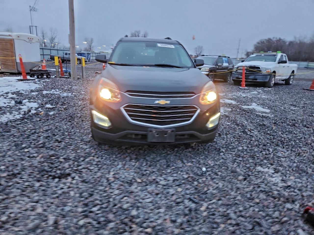 2017 CHEVROLET EQUINOX LT photo 5