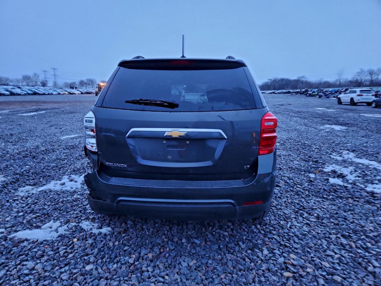 2017 CHEVROLET EQUINOX LT photo 6