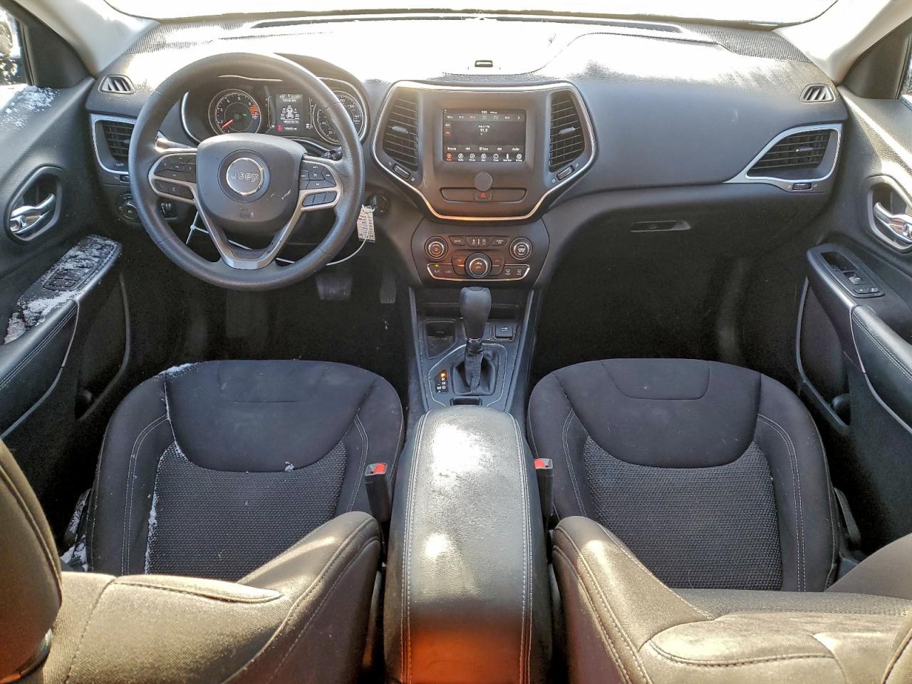2019 JEEP CHEROKEE LATITUDE photo 8