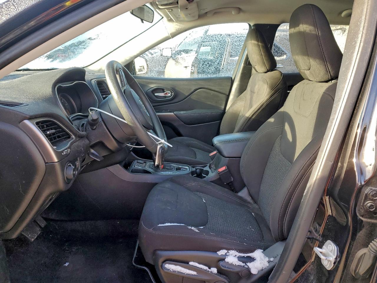 2019 JEEP CHEROKEE LATITUDE photo 7