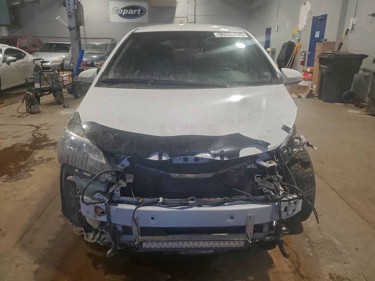 2015 TOYOTA YARIS photo 5