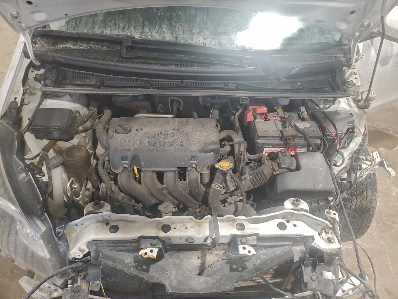 2015 TOYOTA YARIS photo 11