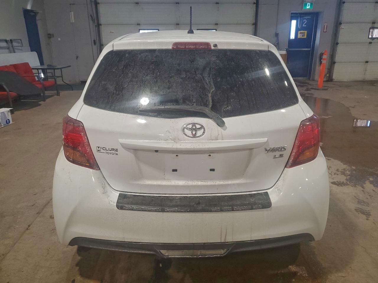 2015 TOYOTA YARIS photo 6