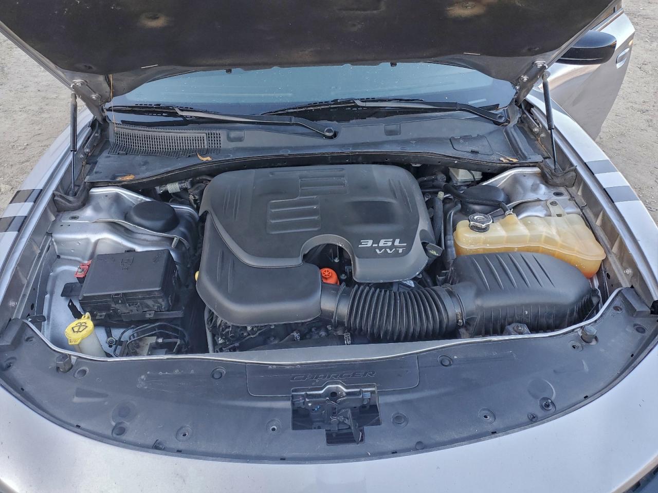 2016 DODGE CHARGER SXT photo 11