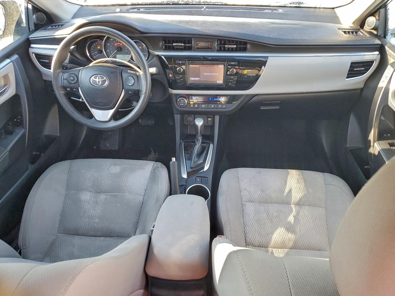 2015 TOYOTA COROLLA L photo 8