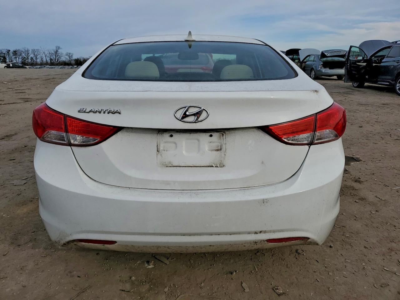 2013 HYUNDAI ELANTRA GLS photo 6