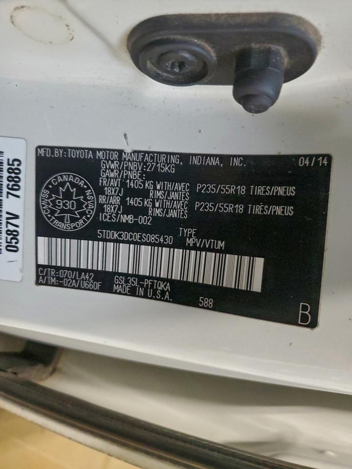 2014 TOYOTA SIENNA XLE photo 37