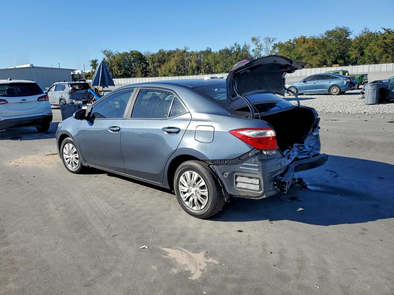 2015 TOYOTA COROLLA L photo 2