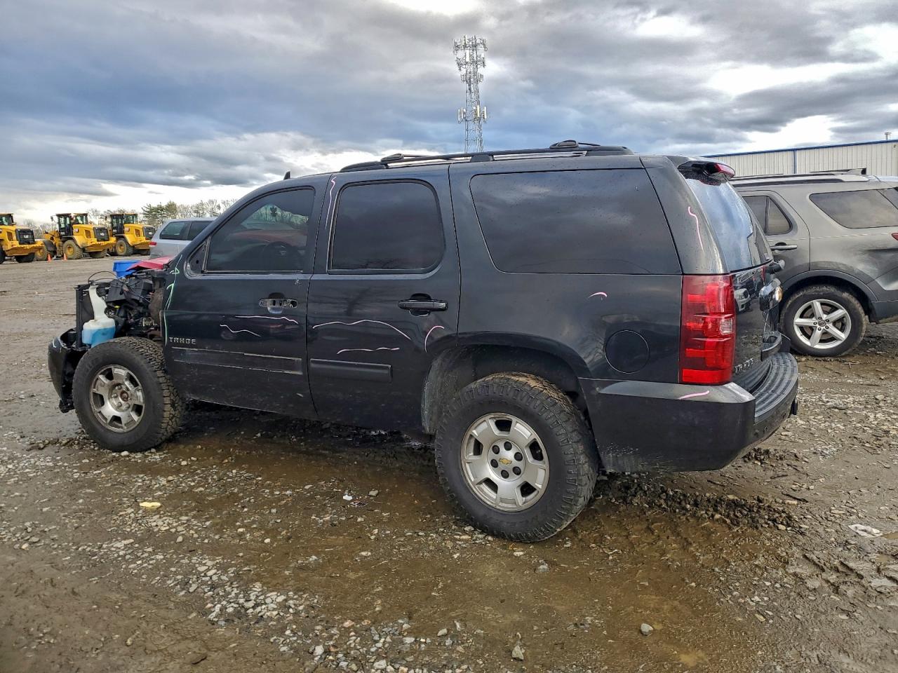 2013 CHEVROLET TAHOE K1500 LS photo 2