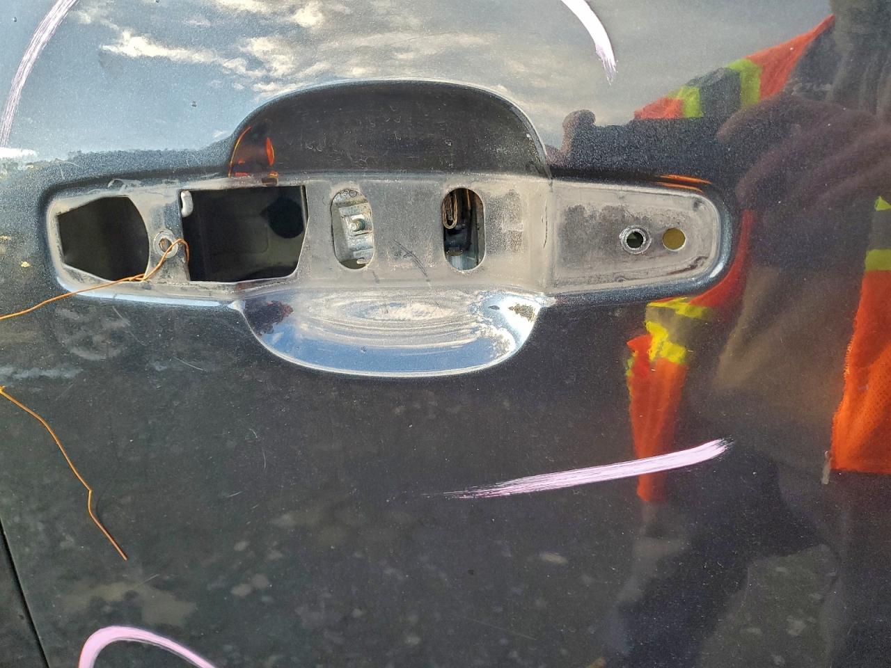 2013 CHEVROLET TAHOE K1500 LS photo 10