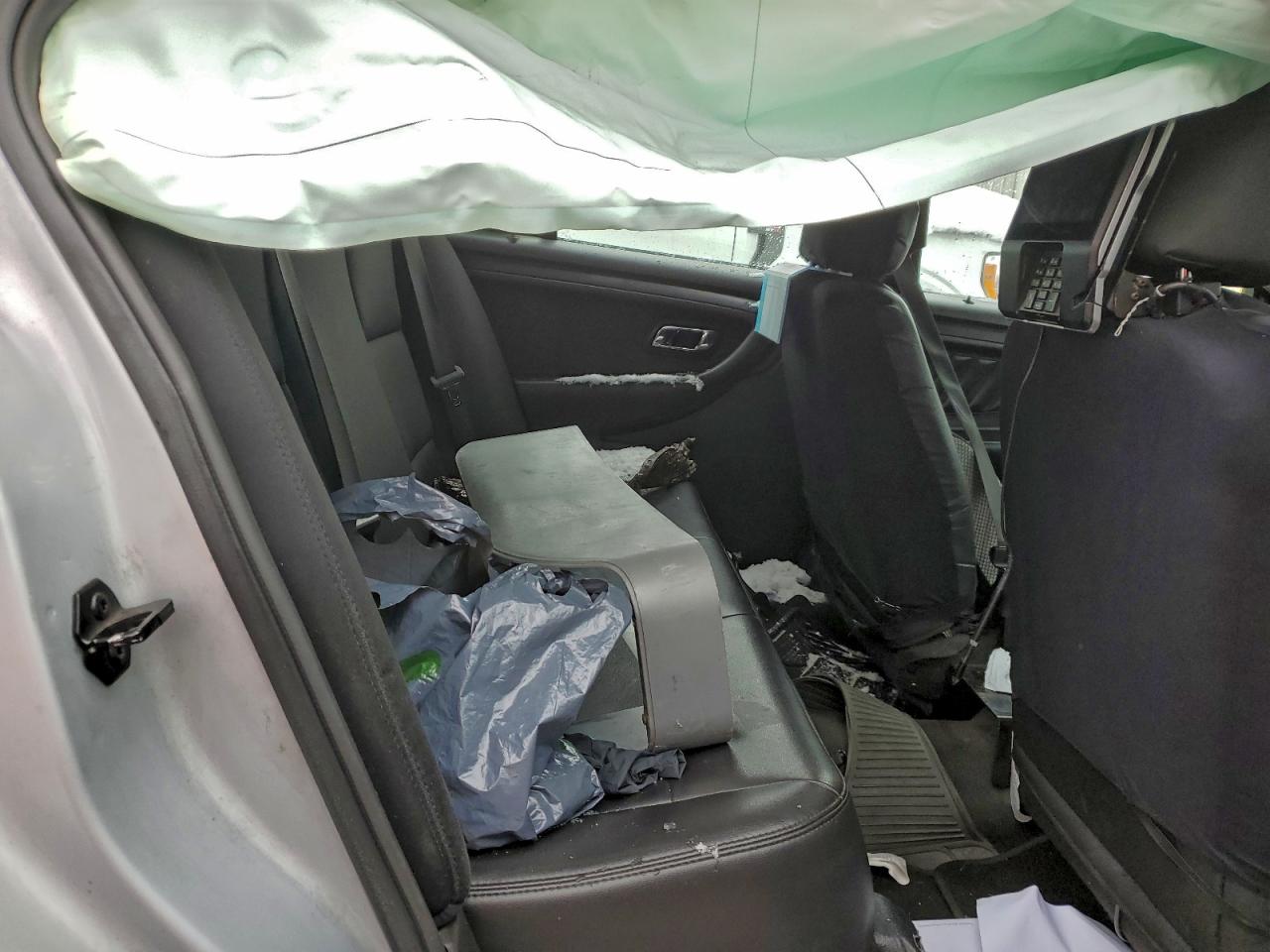 2016 FORD TAURUS photo 10