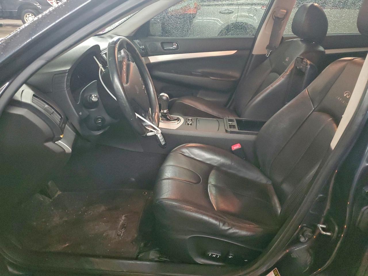 2009 INFINITI G37 photo 7