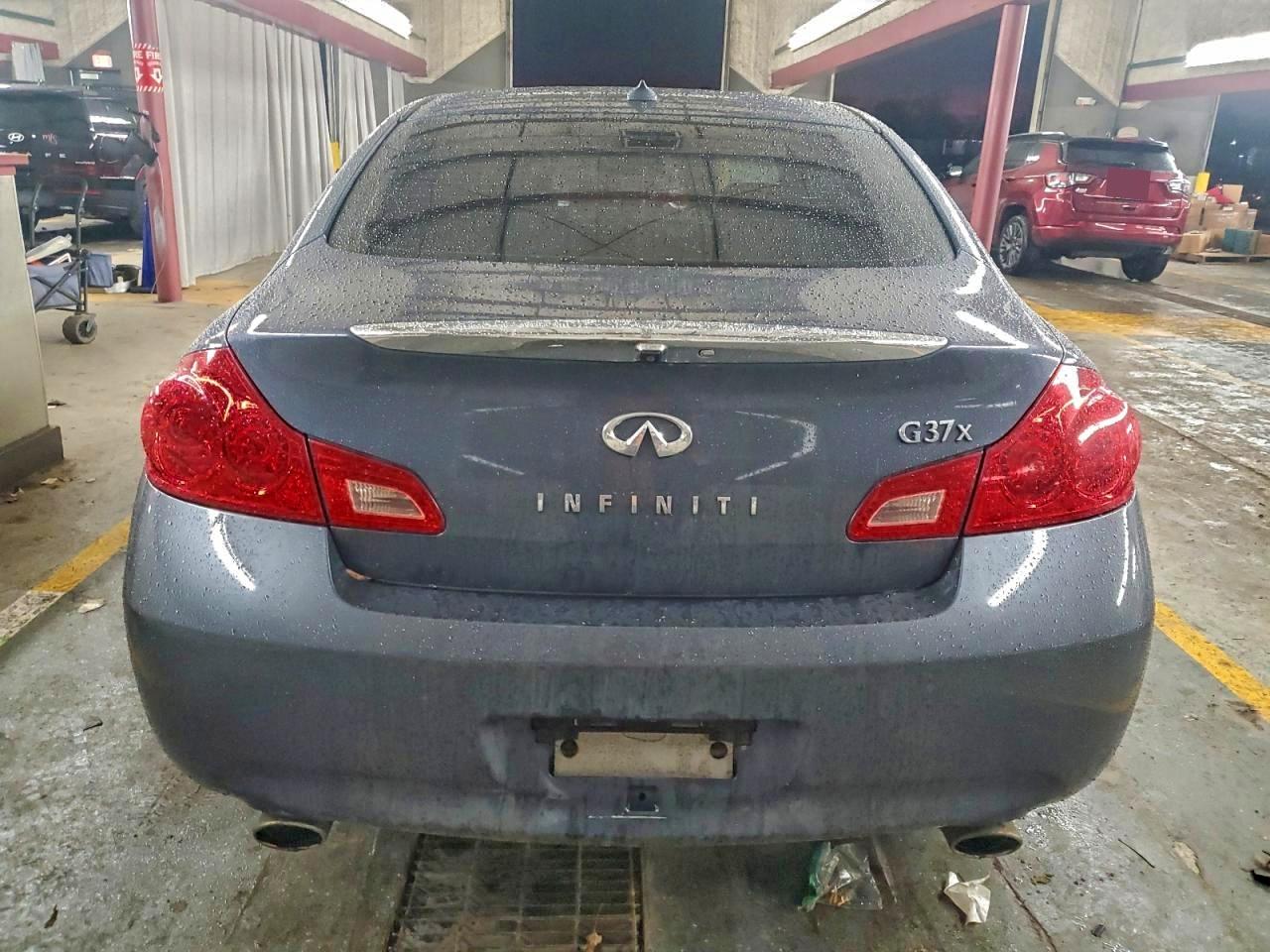 2009 INFINITI G37 photo 6