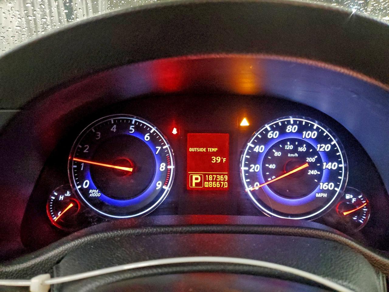 2009 INFINITI G37 photo 9