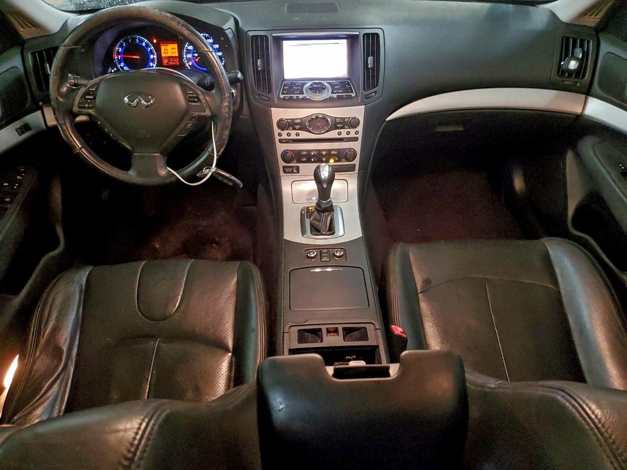 2009 INFINITI G37 photo 8