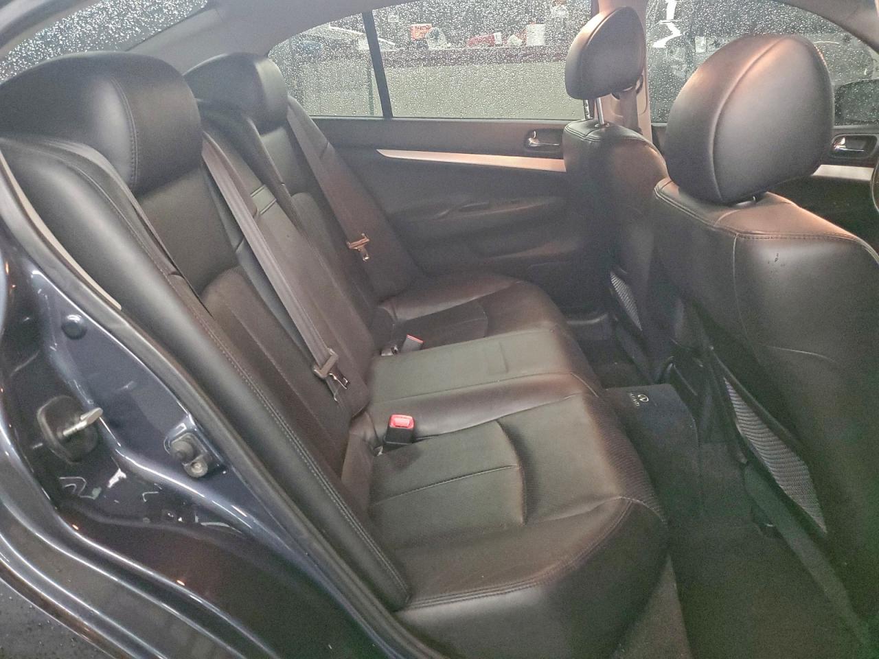 2009 INFINITI G37 photo 10
