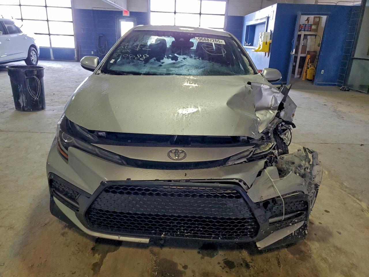 2020 TOYOTA COROLLA SE photo 5