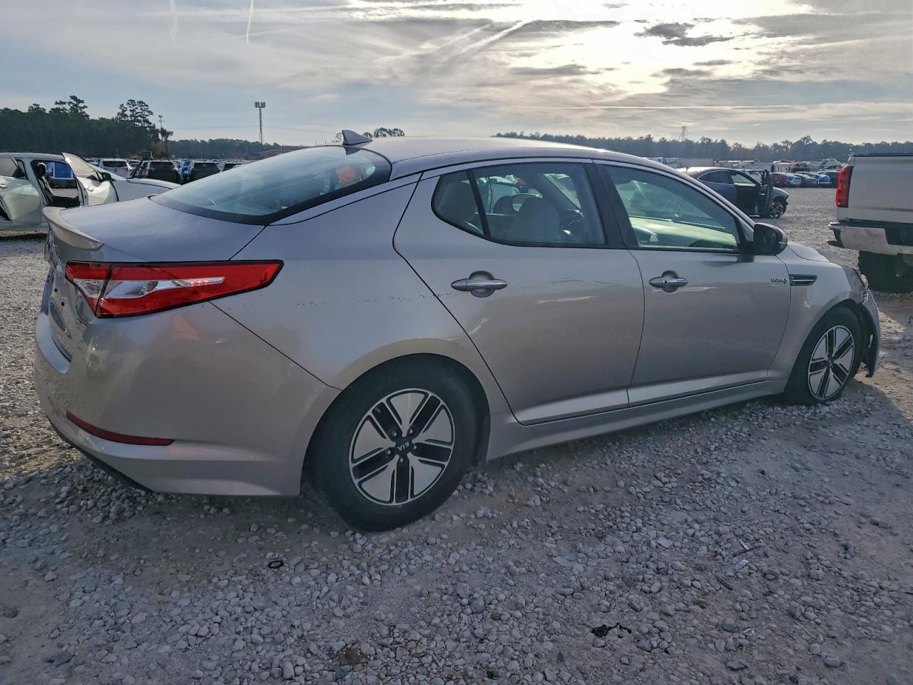 2013 KIA OPTIMA HYBRID photo 3