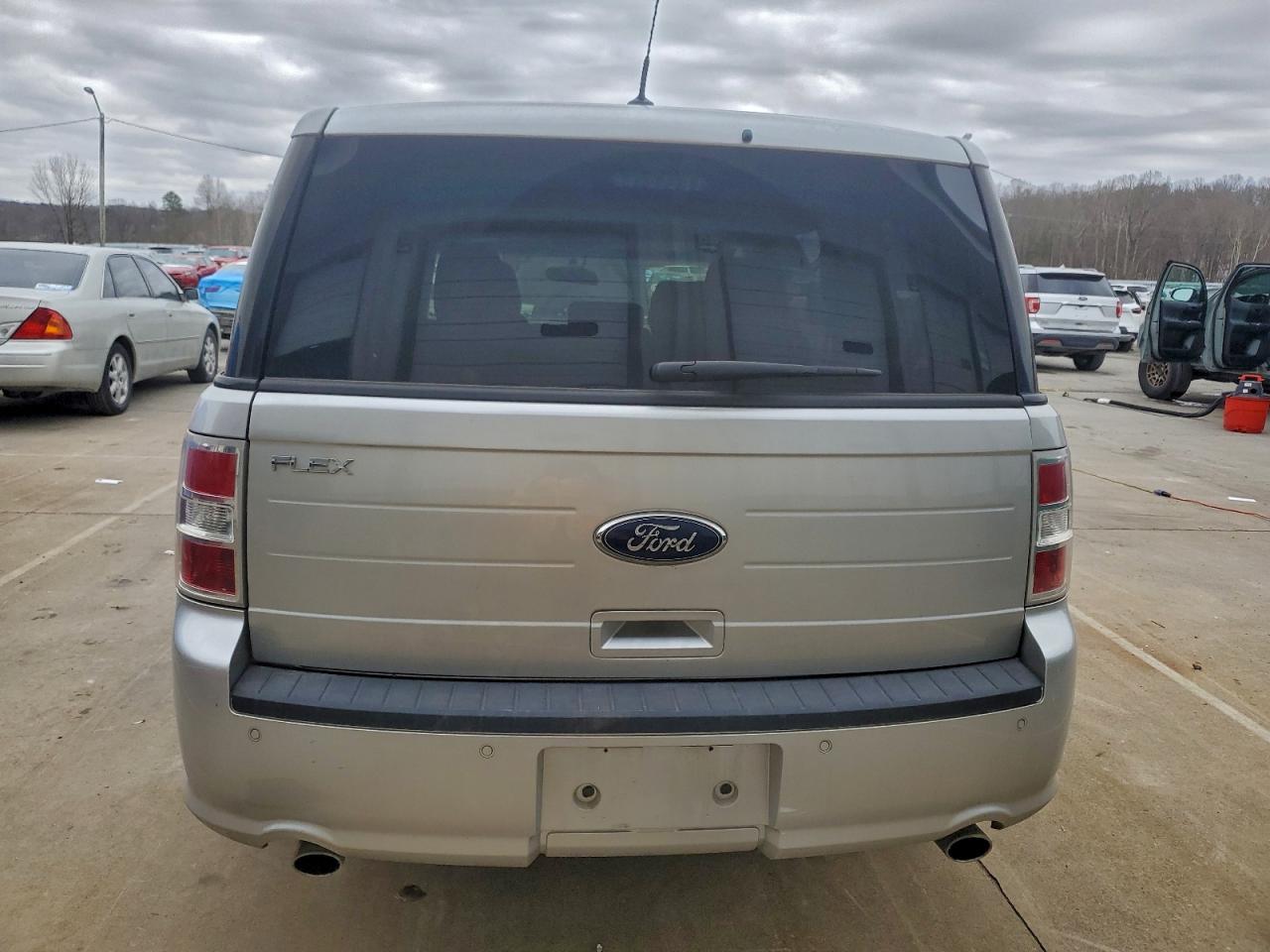 2014 FORD FLEX SE photo 11