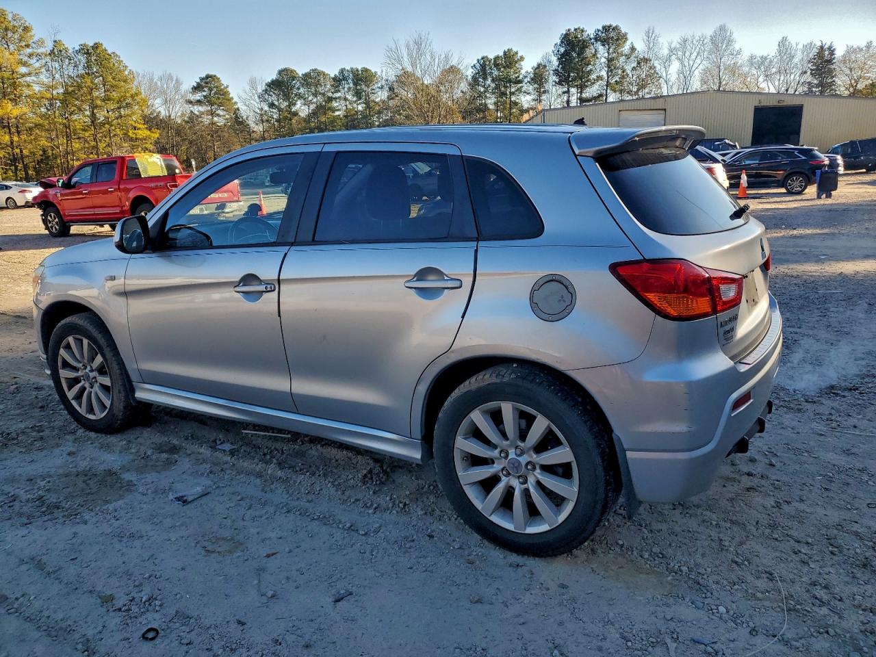 2011 MITSUBISHI OUTLANDER SPORT SE photo 3