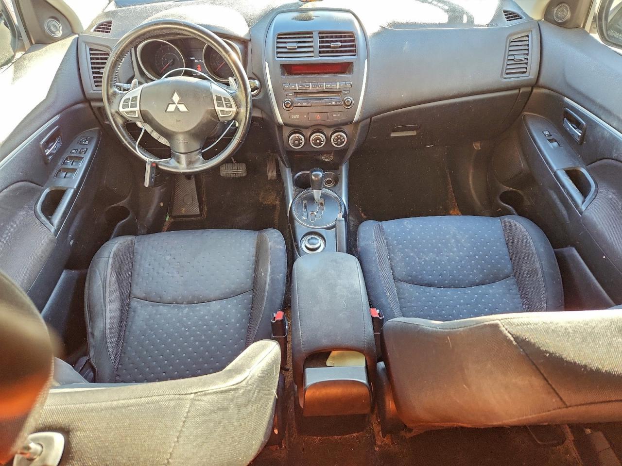 2011 MITSUBISHI OUTLANDER SPORT SE photo 15