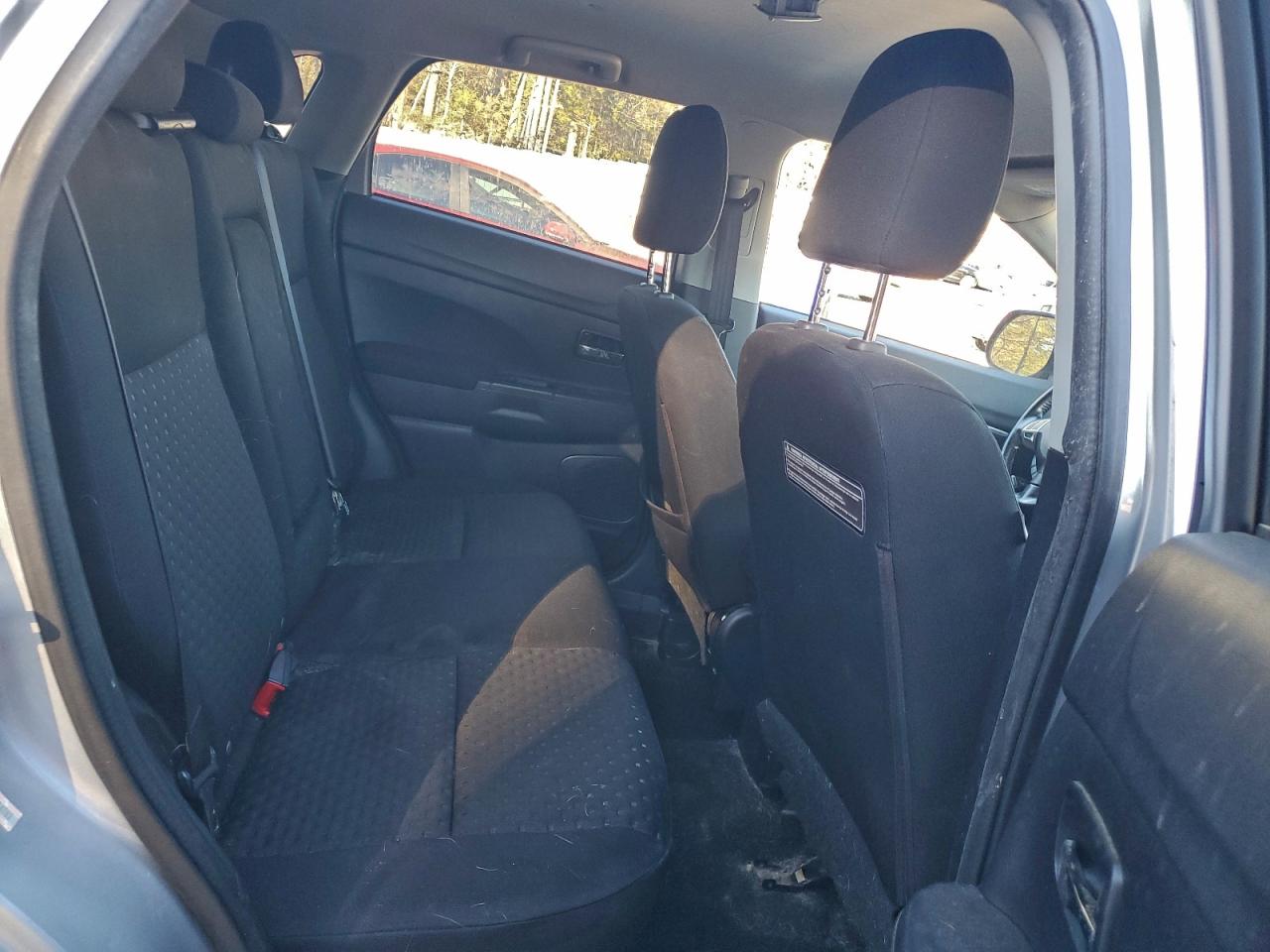 2011 MITSUBISHI OUTLANDER SPORT SE photo 19
