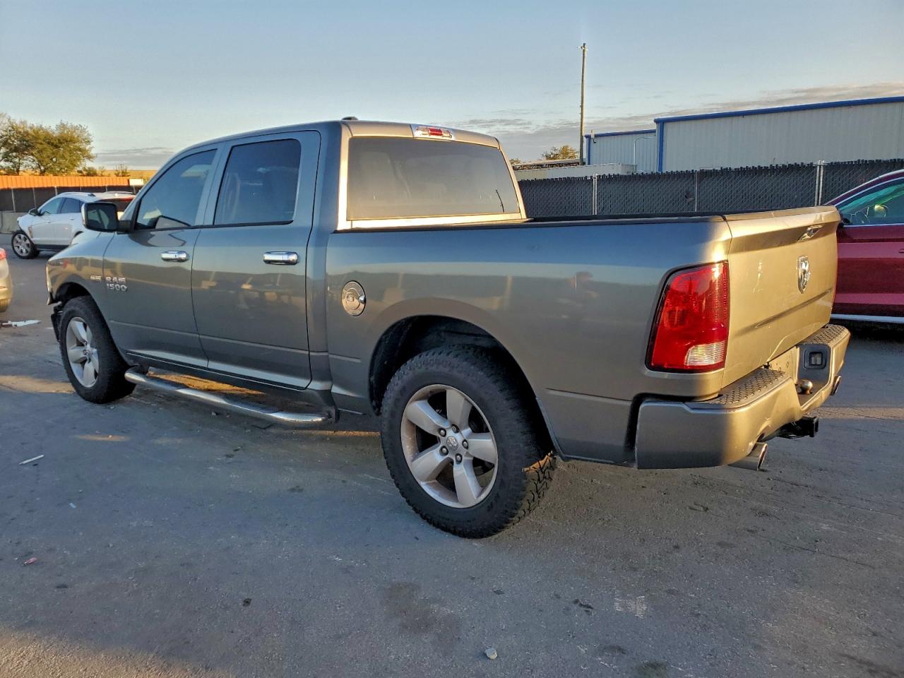 2013 RAM 1500 ST photo 3
