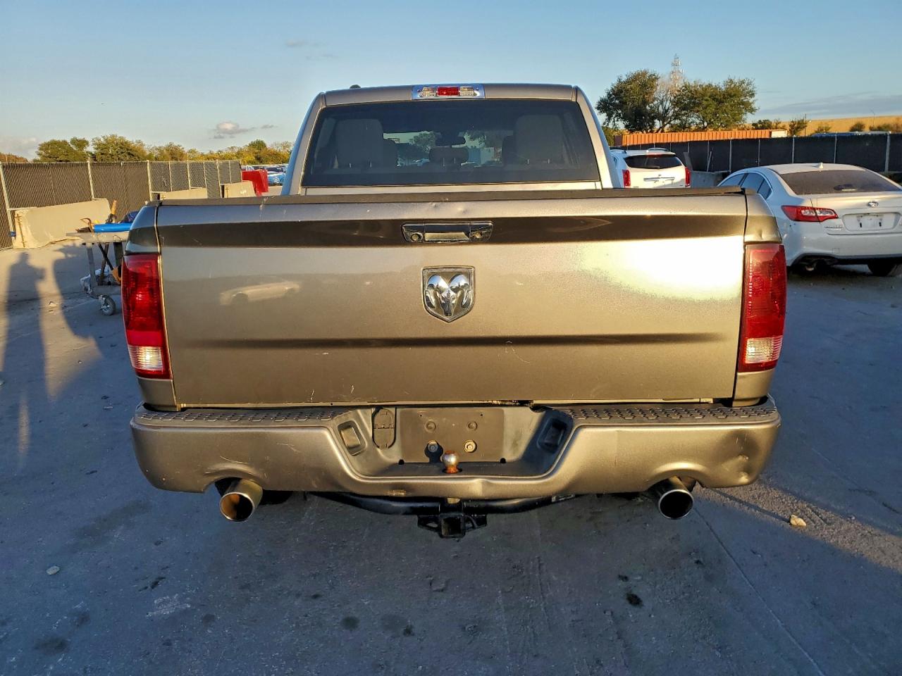 2013 RAM 1500 ST photo 11