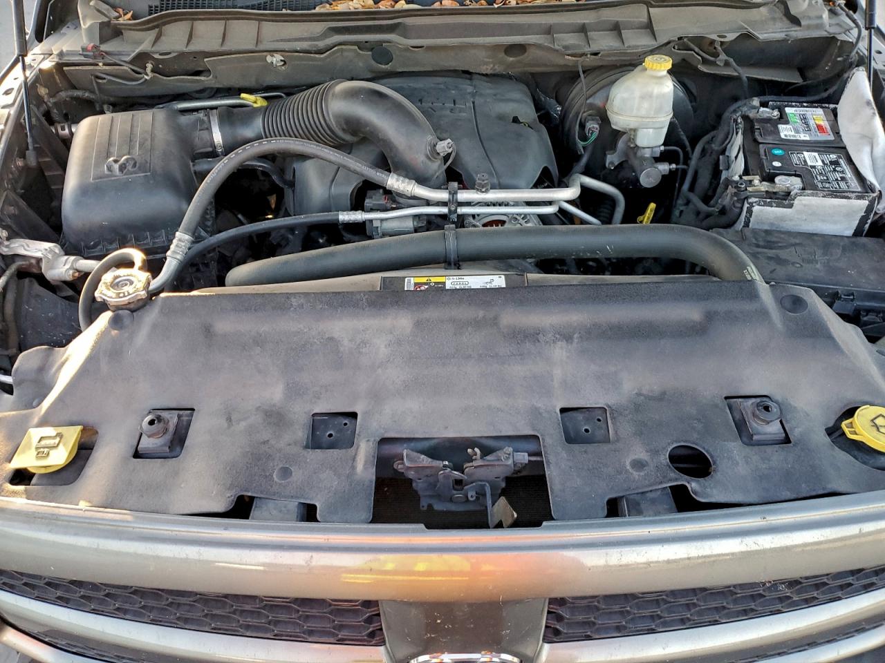 2013 RAM 1500 ST photo 21