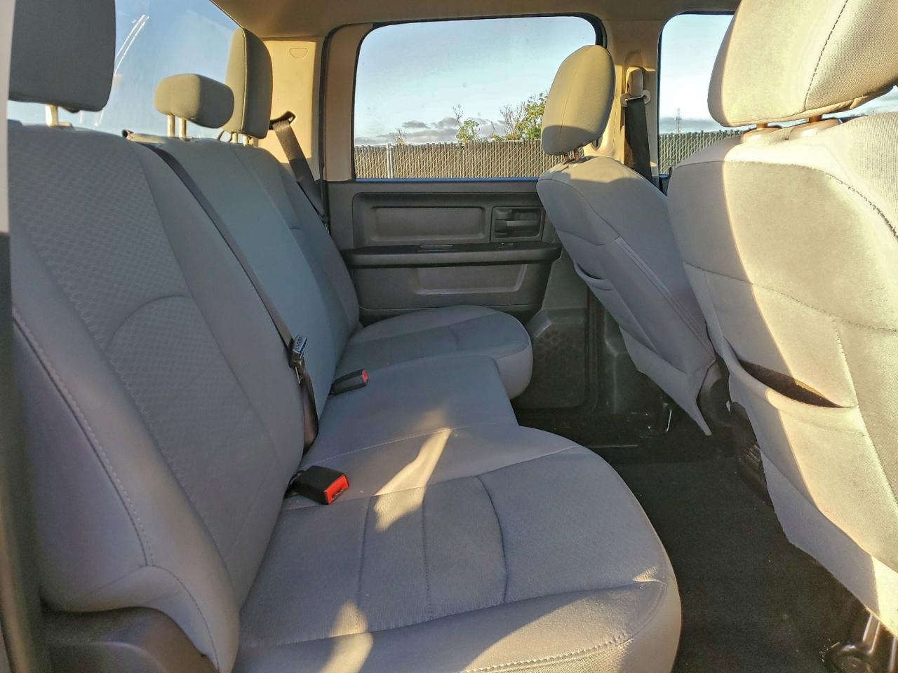 2013 RAM 1500 ST photo 19