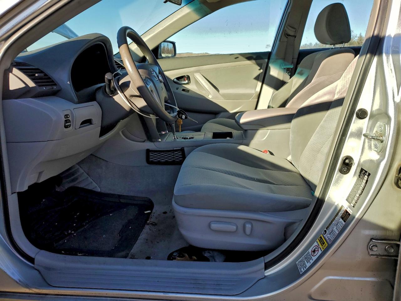 2009 TOYOTA CAMRY BASE photo 7
