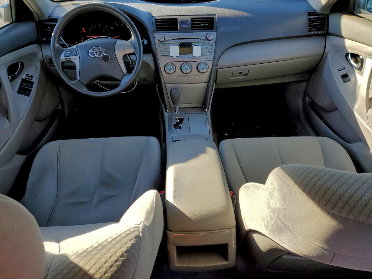 2009 TOYOTA CAMRY BASE photo 8