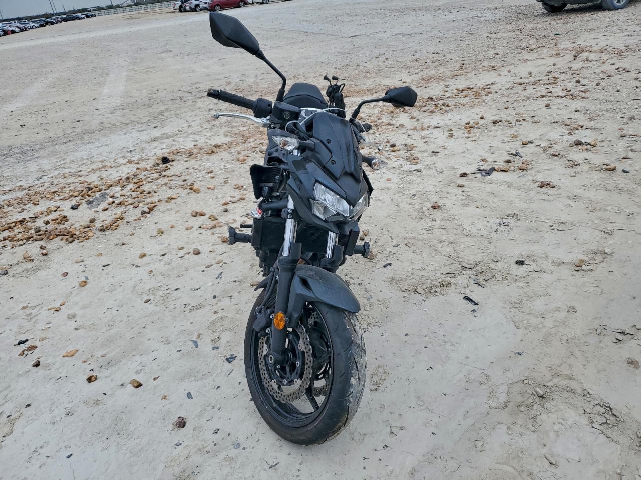 2021 KAWASAKI ER650 L photo 2