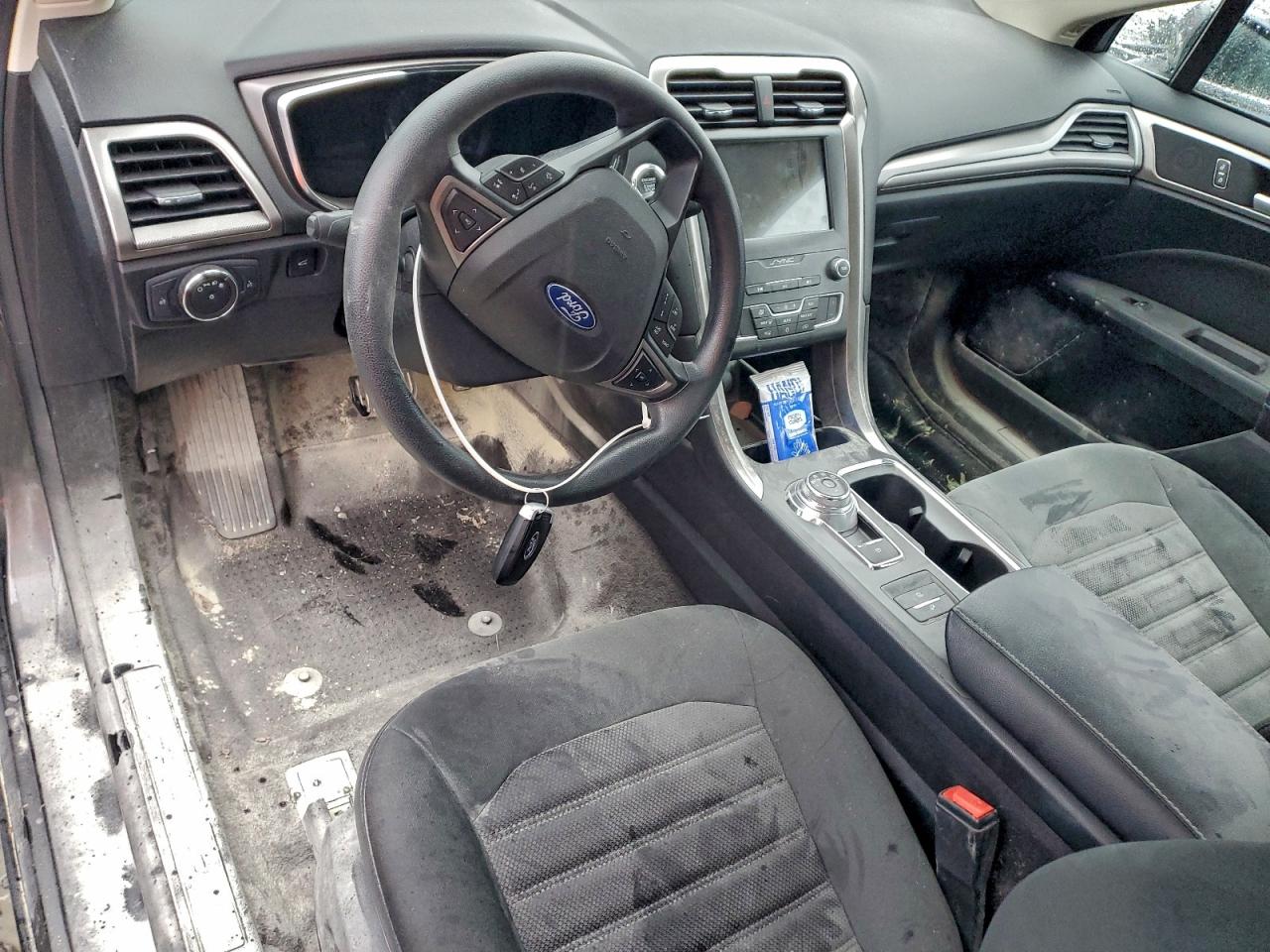 2019 FORD FUSION SE photo 8