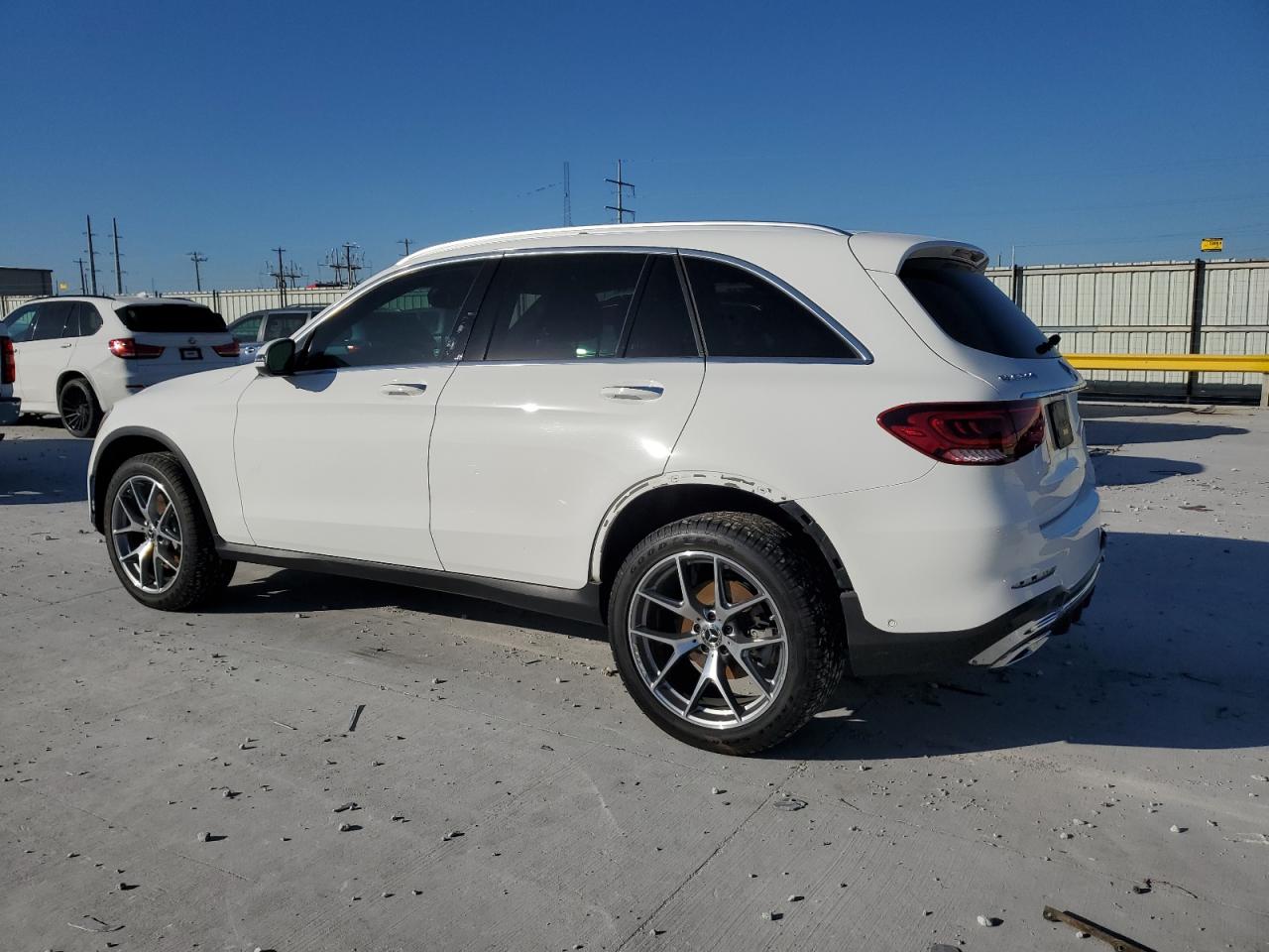 2020 MERCEDES-BENZ GLC 300 photo 3