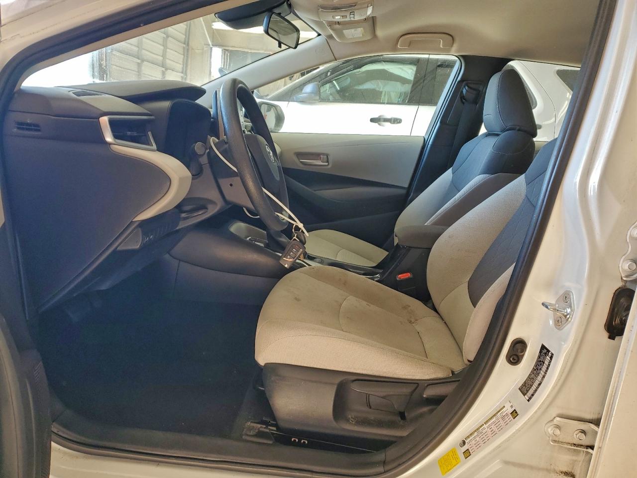 2020 TOYOTA COROLLA LE photo 7