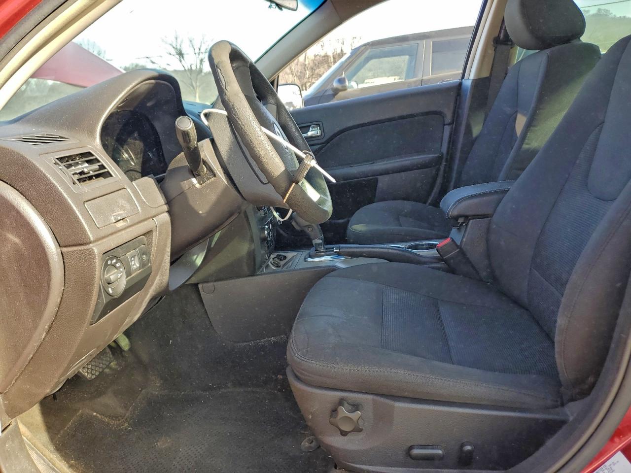 2011 FORD FUSION SE photo 7
