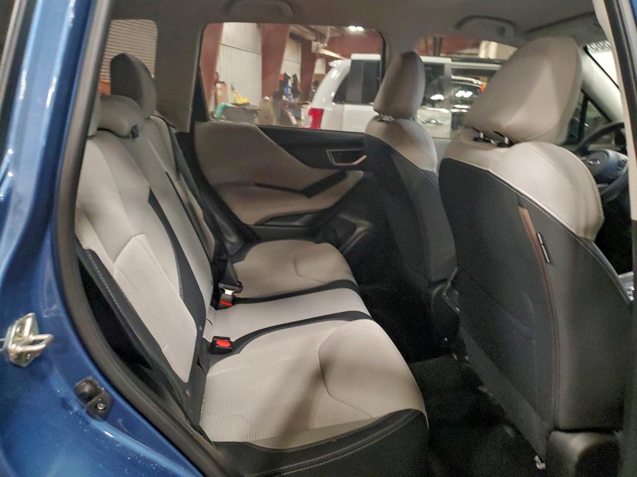 2021 SUBARU FORESTER photo 11