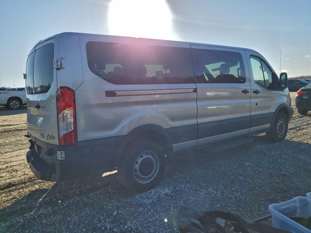 2018 FORD TRANSIT T-350 photo 3