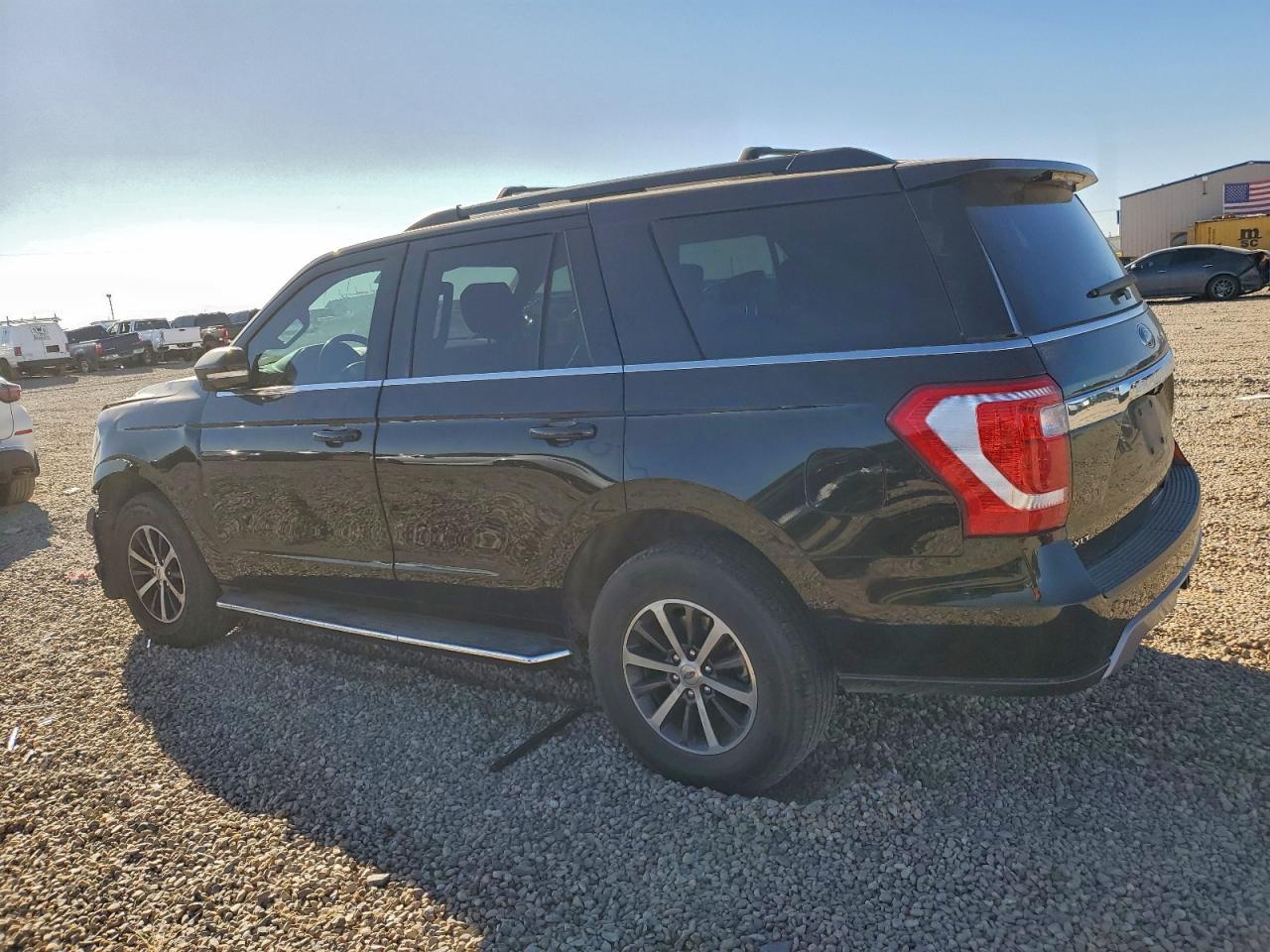 2019 FORD EXPEDITION XLT photo 2