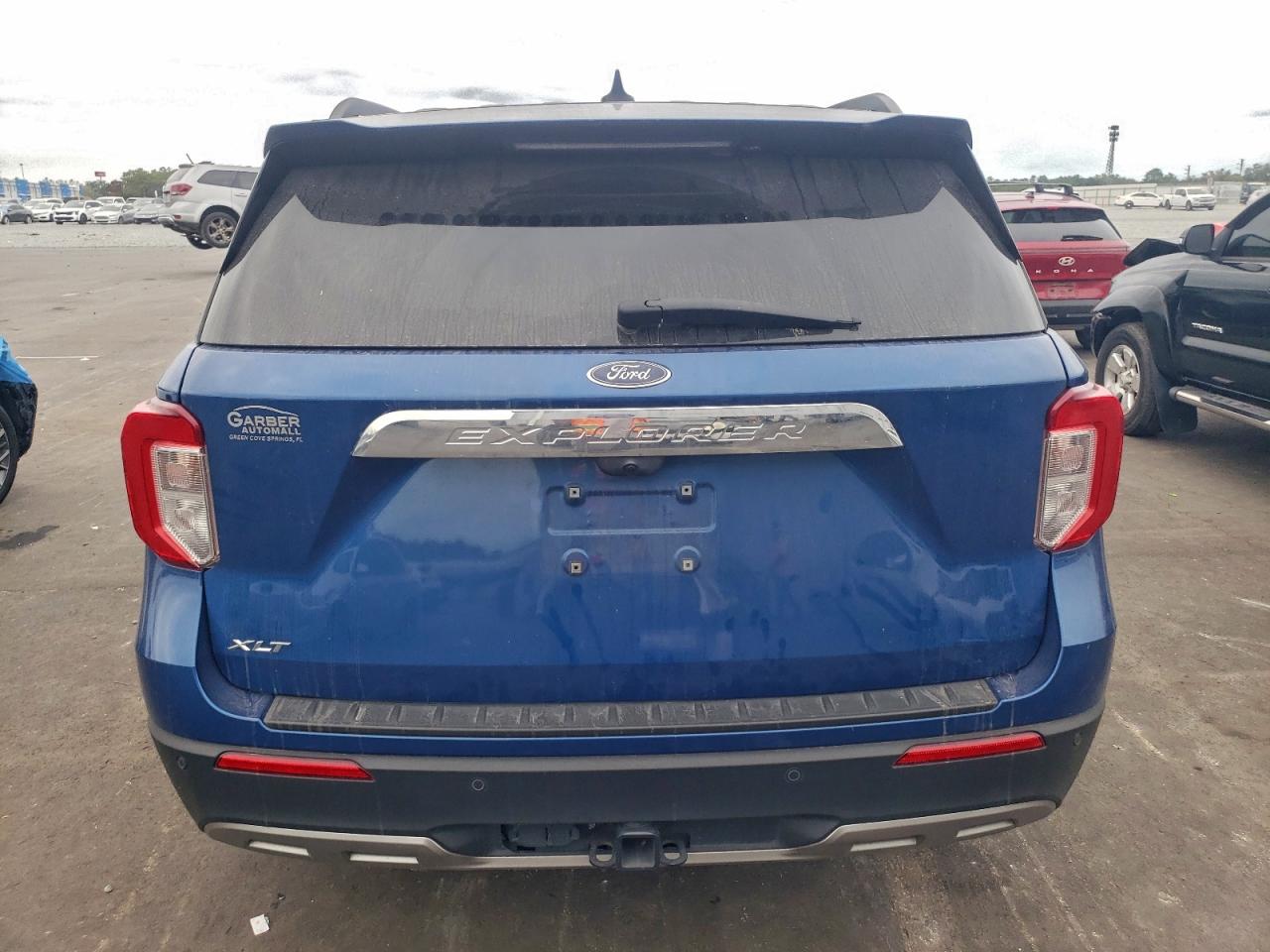 2023 FORD EXPLORER XLT photo 6