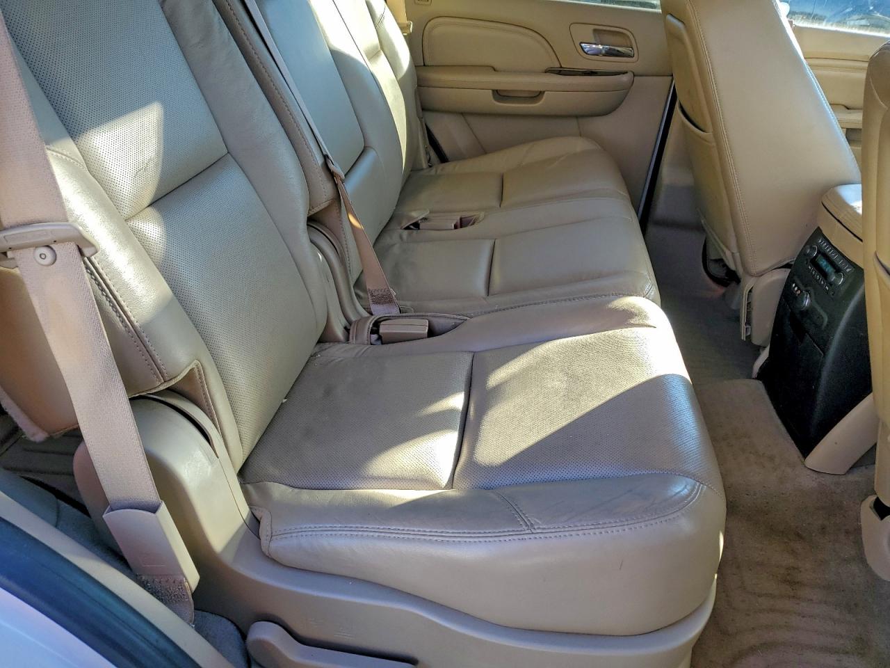 2011 CADILLAC ESCALADE HYBRID photo 11